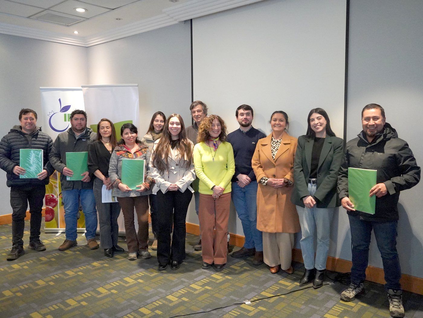 Equipo y productores del Programa IFI con sus planes de trabajo
